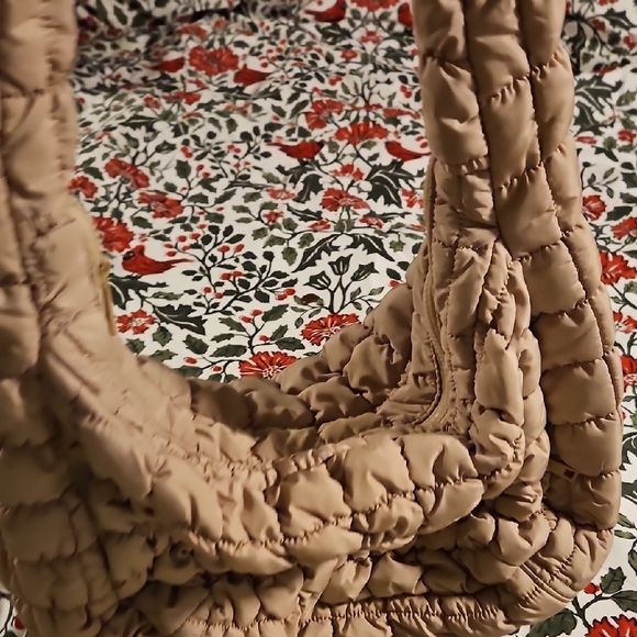 Do Everything in Love Tan Quilted Shoulder Bag - Picture 3 of 6